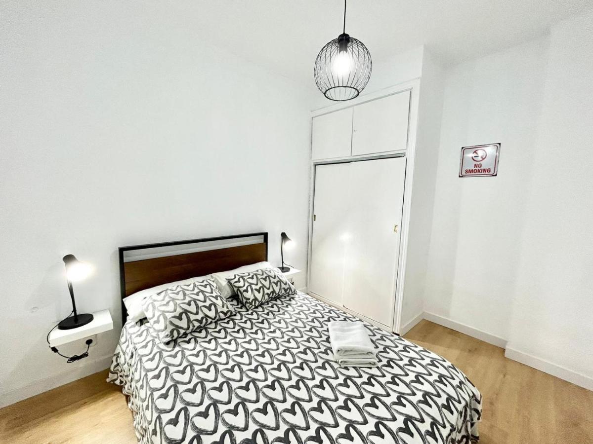 Plaza Rio A Apartment Madrid Bagian luar foto