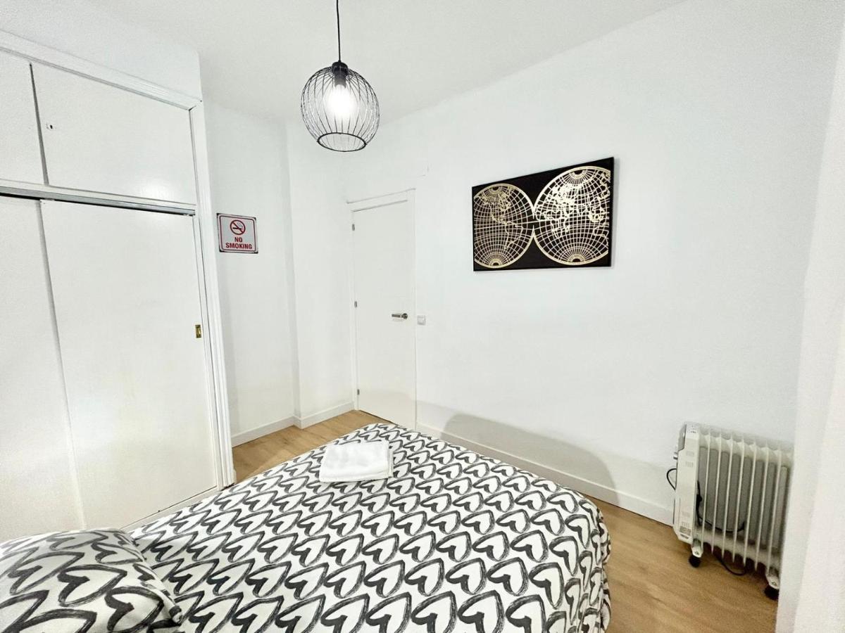 Plaza Rio A Apartment Madrid Bagian luar foto