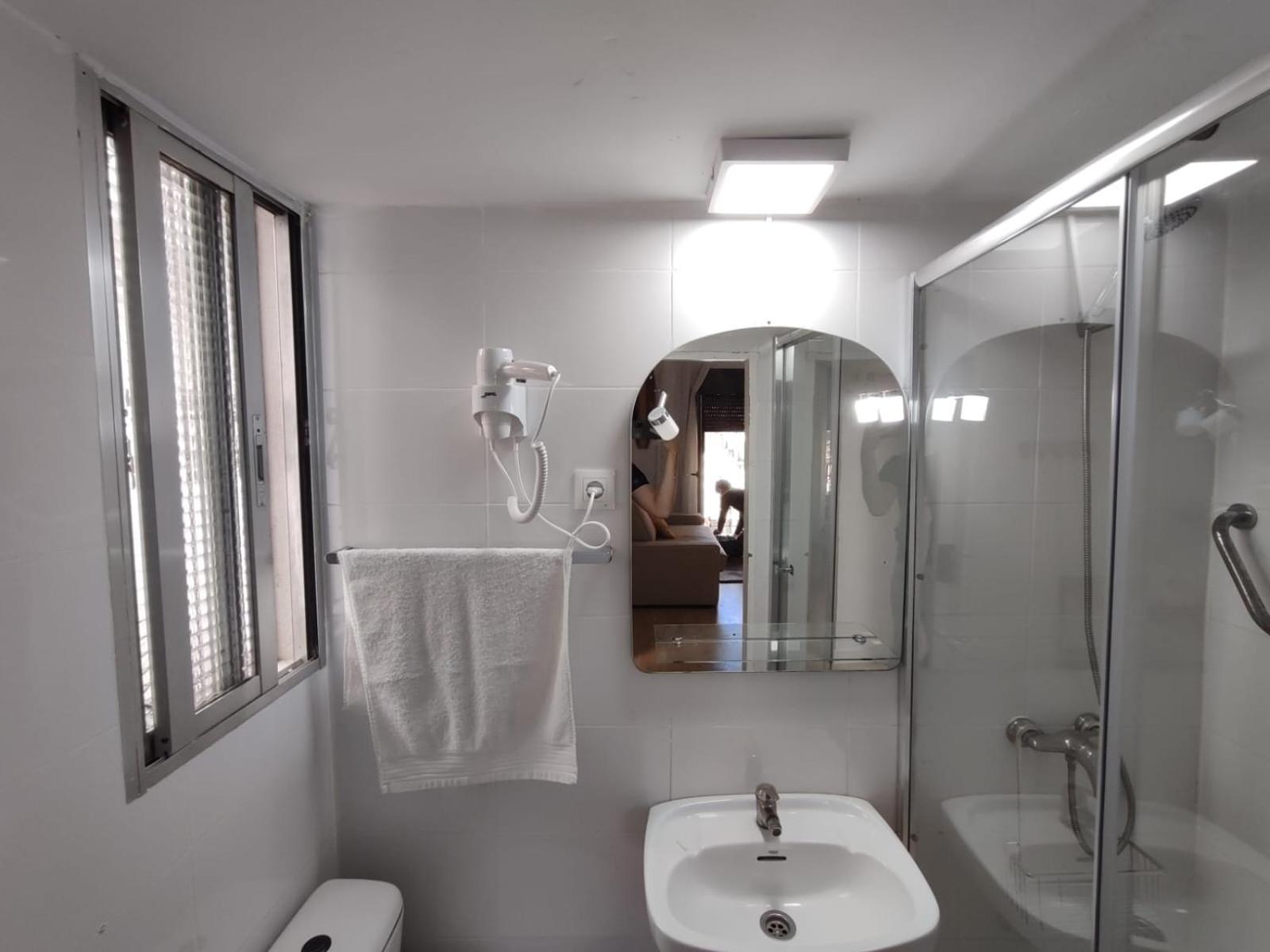 Plaza Rio A Apartment Madrid Bagian luar foto